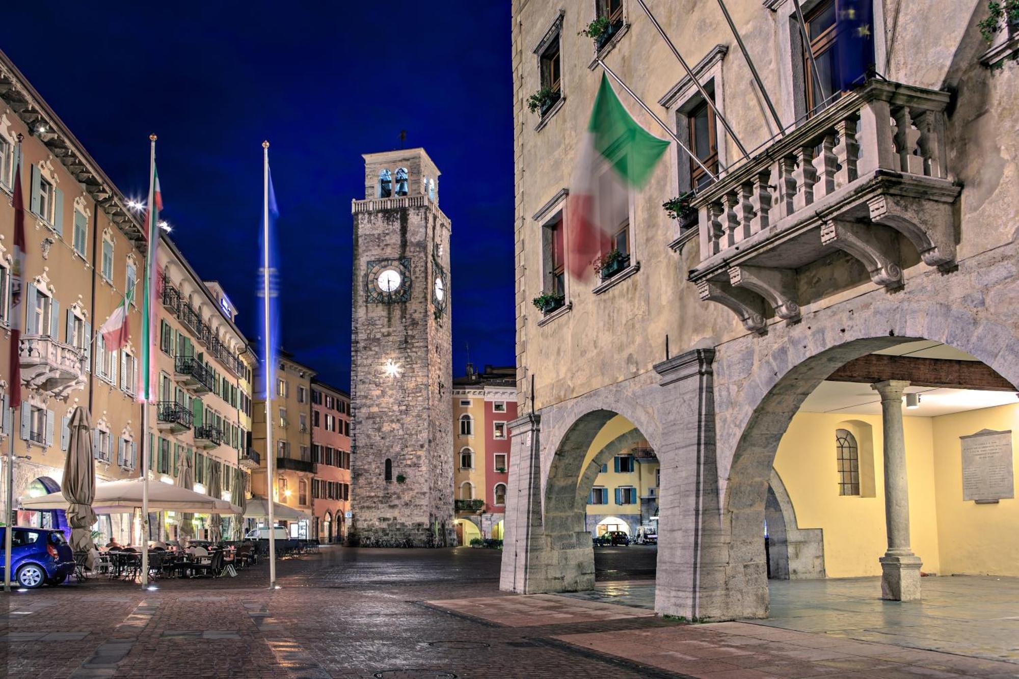 Appartamento Centro Storico Riva - Happy Rentals Eksteriør billede